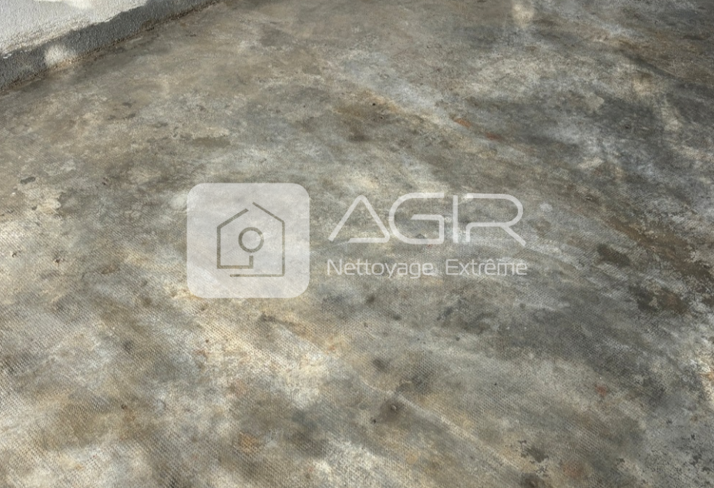 Sol nettoyé après suicide